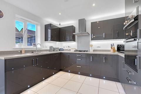 2 Bowood Drive, Brockworth, Gloucester, GL3 4UN