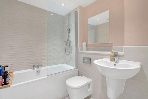 2 Bowood Drive, Brockworth, Gloucester, GL3 4UN