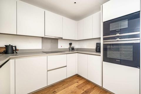 2 bedroom flat to rent, Wornington Road, London W10