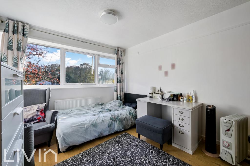 Chichele gardens, 18 (16 from 27) 7