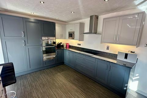 3 bedroom semi-detached house for sale, Coniston Walk, Hereford