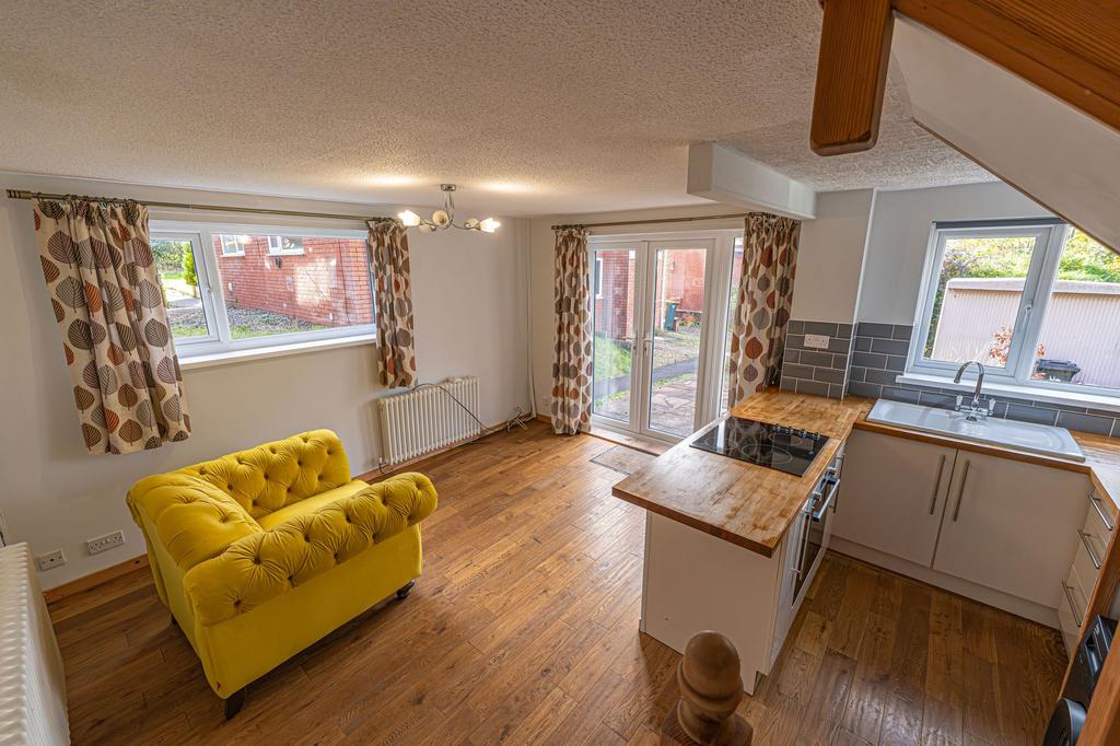 Kitchen/Living Room