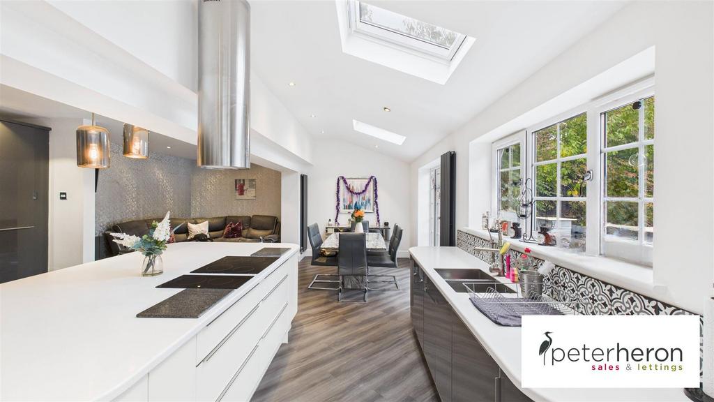 Open Plan Kitchen/Living & Dining Area