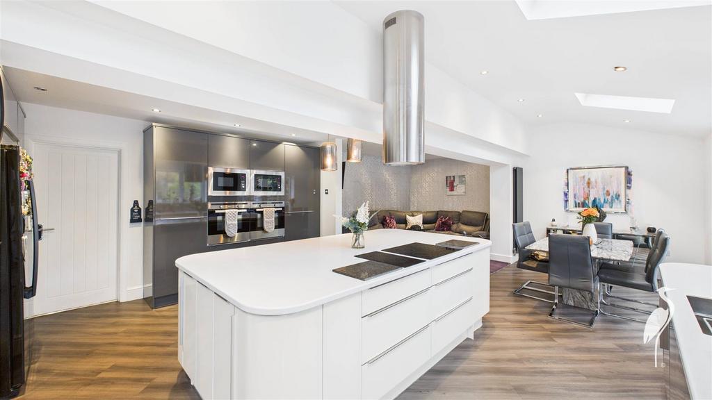 Open Plan Kitchen/Living &amp; Dining Area