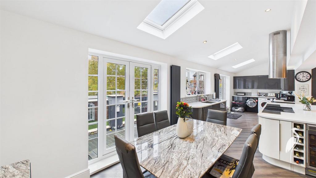Open Plan Kitchen/Living &amp; Dining Area