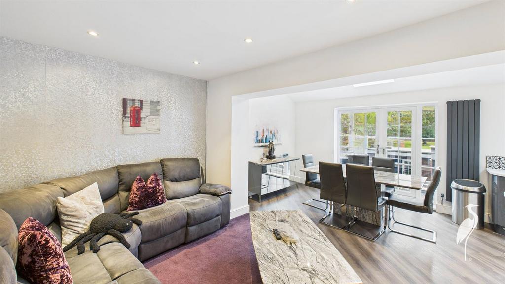 Open Plan Kitchen/Living &amp; Dining Area