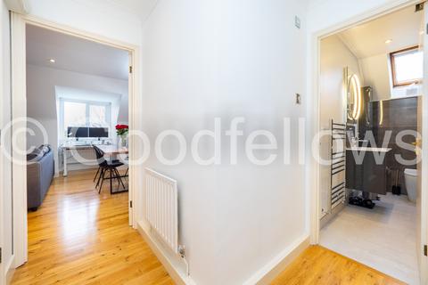 2 bedroom apartment to rent, Grange Road, Surrey SM2