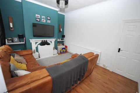 4 bedroom terraced house for sale, Dudley Hill Road, Eccleshill, Bradford