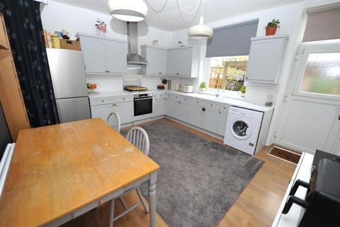 4 bedroom terraced house for sale, Dudley Hill Road, Eccleshill, Bradford
