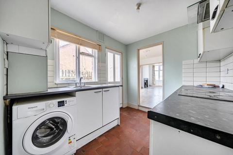 3 bedroom end of terrace house to rent, Highbridge Road,  Aylesbury,  HP21