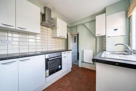 3 bedroom end of terrace house to rent, Highbridge Road,  Aylesbury,  HP21