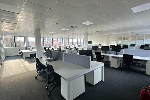 Office to rent, 3 Queens Rd Reading RG1 4AR