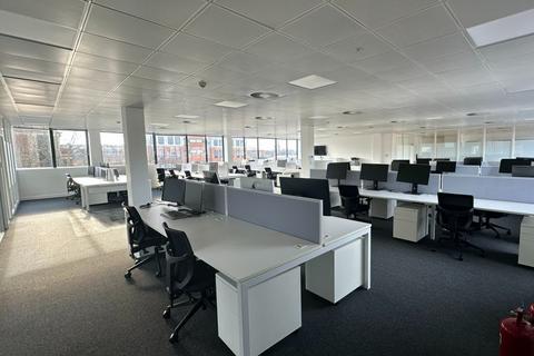Office to rent, 3 Queens Rd Reading RG1 4AR