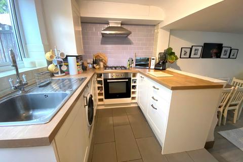 2 bedroom terraced house to rent, Wycombe Lane, Wooburn Green, HP10