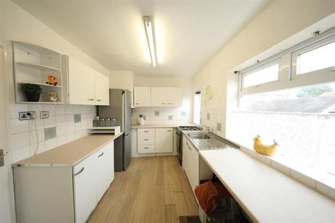 undefined, 20Th Avenue, Hull