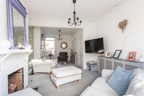 undefined, Clinton Road, Mile End, E3