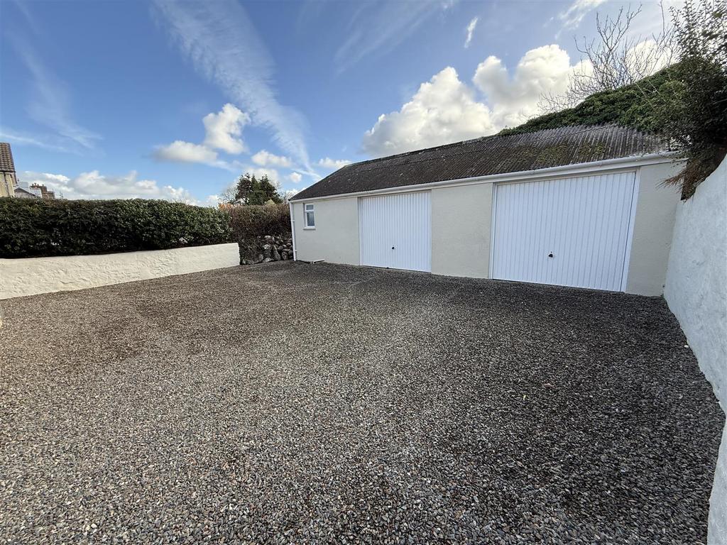 Double Garage
