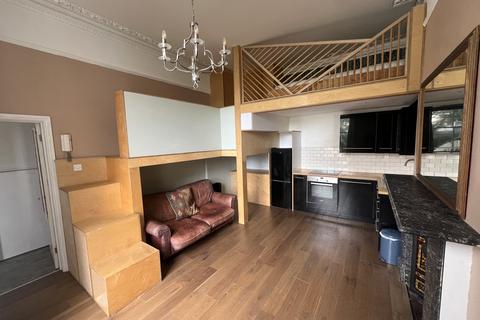 Studio to rent, St. Aubyns, Hove, BN3 2TB