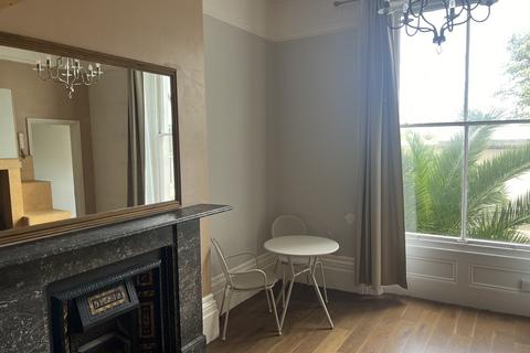 Studio to rent, St. Aubyns, Hove, BN3 2TB
