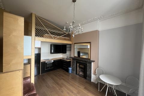 Studio to rent, St. Aubyns, Hove, BN3 2TB