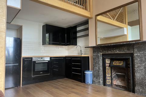 Studio to rent, St. Aubyns, Hove, BN3 2TB