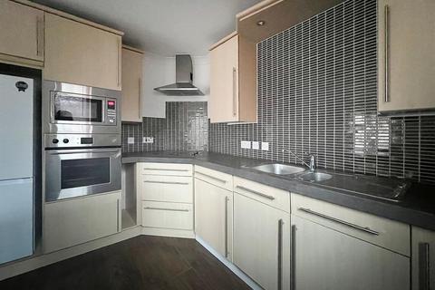 2 bedroom apartment to rent, Grangemoor Court, Cardiff CF11