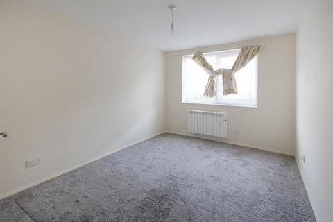 2 bedroom flat to rent, London Road, Patcham, Brighton