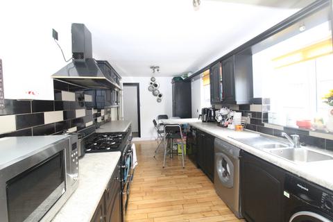 4 bedroom terraced house for sale, Rock Avenue, Gillingham, Kent, ME7