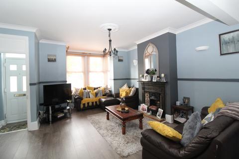 4 bedroom terraced house for sale, Rock Avenue, Gillingham, Kent, ME7