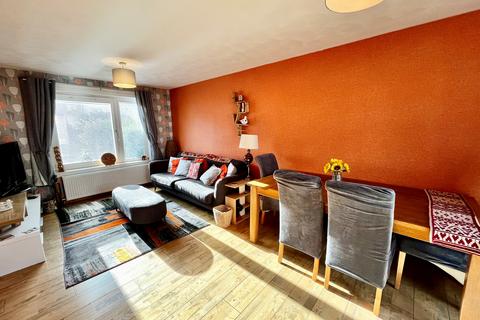undefined, Norman Rise, Livingston EH54