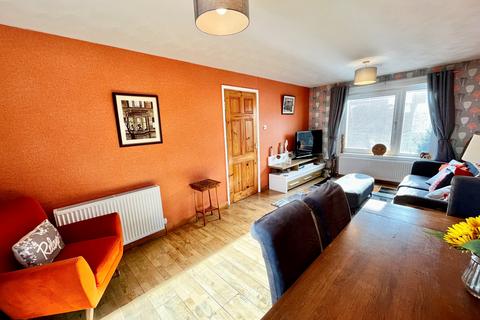 undefined, Norman Rise, Livingston EH54