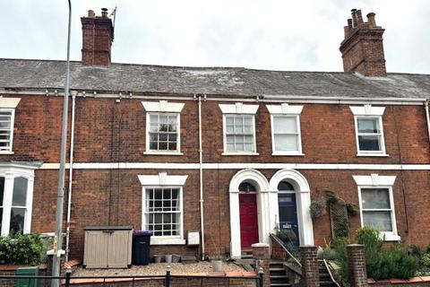 3 bedroom block of apartments for sale, 98 Upgate Louth LN11 9JN
