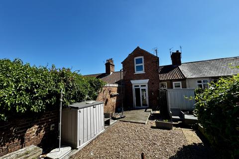 3 bedroom block of apartments for sale, 98 Upgate Louth LN11 9JN