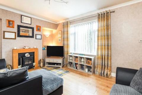 3 bedroom terraced house to rent, Leybourne Drive, NG5