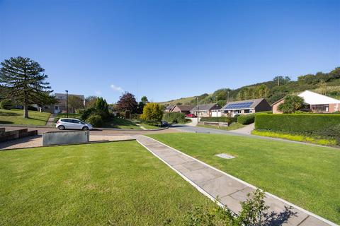 2 bedroom semi-detached bungalow to rent, Lansdown Gardens, Chillerton, Newport