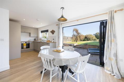 2 bedroom semi-detached bungalow to rent, Lansdown Gardens, Chillerton, Newport