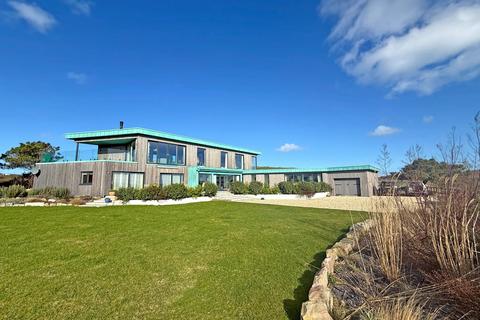 4 bedroom detached house for sale, Rue De Longis, Alderney GY9