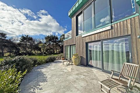 4 bedroom detached house for sale, Rue De Longis, Alderney GY9
