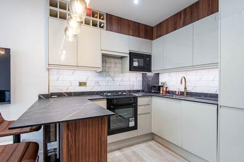 2 bedroom flat to rent, Lupus Street, London SW1V