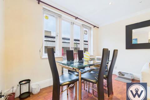 2 bedroom flat for sale, Moscow Road, London, W2 4AF