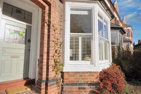 undefined, Mount Crescent, Stone