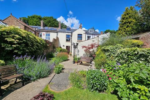 3 bedroom townhouse for sale, 17 Beverley Road, Driffield, YO25 6RX