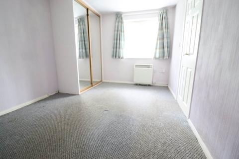 1 bedroom bungalow for sale, Raylen, High Wycombe HP12