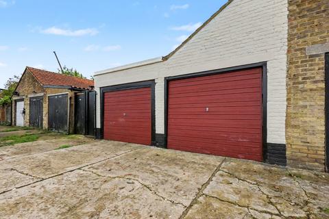 3 bedroom semi-detached house for sale, Oxford Road, Upper Gillingham,