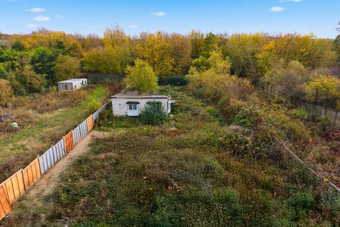 Land for sale, Theydon Bois CM16