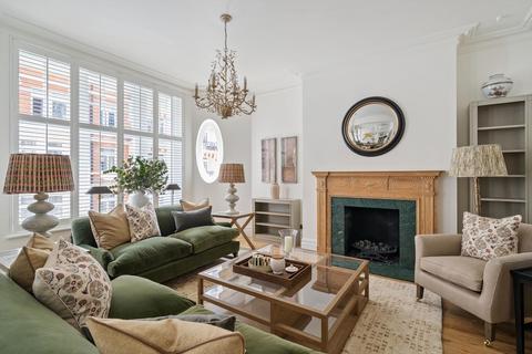 3 bedroom flat for sale, Lincoln House, Basil Street, London, SW3
