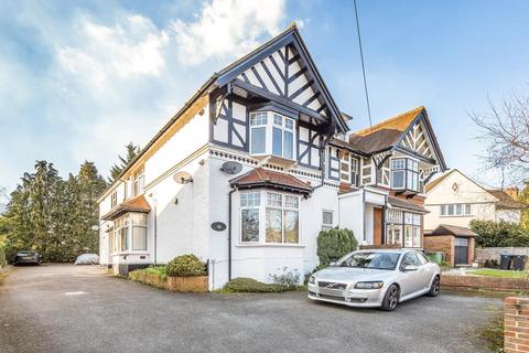 1 bedroom flat for sale, Woking,  Surrey,  GU22