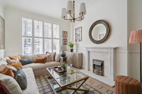 3 bedroom flat for sale, Basil Street, London, SW3