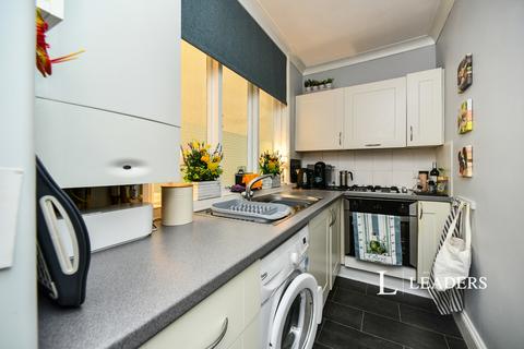 1 bedroom flat to rent, Brunswick Square, Hove, BN3