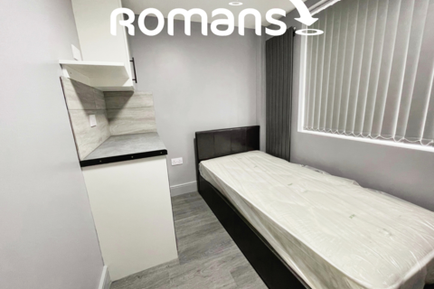 1 bedroom in a house share to rent, Kentwood Hill, Tilehurst, Reading, RG31